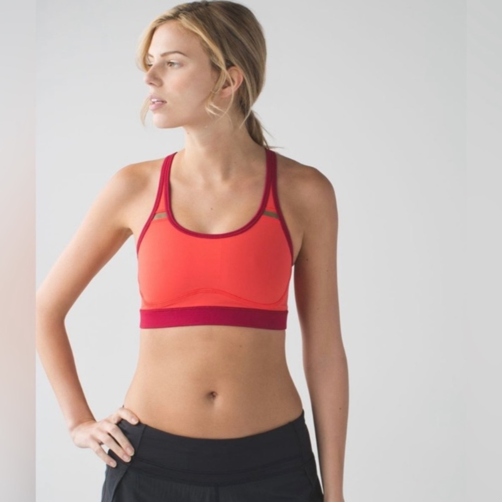 Lululemon Strappy Sports Bra Alarming Cranberry Size 6